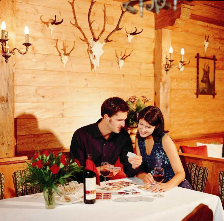 Hotel Restaurant Gradlwirt Niederndorf  Ngoại thất bức ảnh